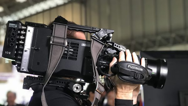 شارب تعلن عن كاميرة 8C-B60A السينمائية بجودة تصوير 8K