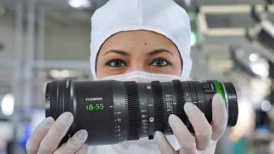 بالفيديو | شاهد كيف يتم صناعة كاميرات وعدسات فوجي فيلم في المصنع