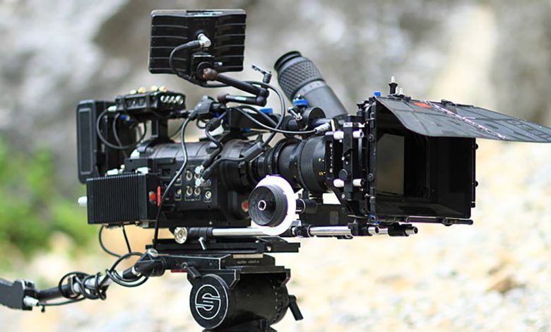 كيف تصبح مصور سينمائي | افضل 5 طرق لتطوير عينك السينمائية - Creative School  Arabia