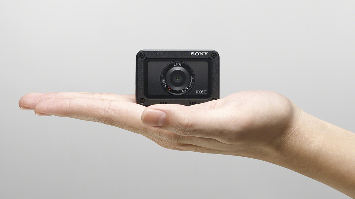 سوني RX0 II كاميرا تصوير فيديو 4K مضادة للماء وللصدمات