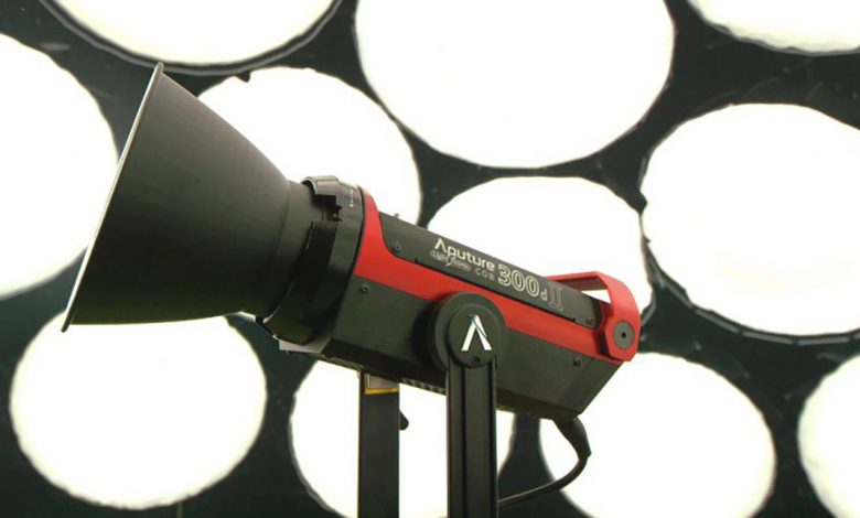 اطلاق Aputure 300D II ضوء سينمائي متكامل لجميع الميزانيات