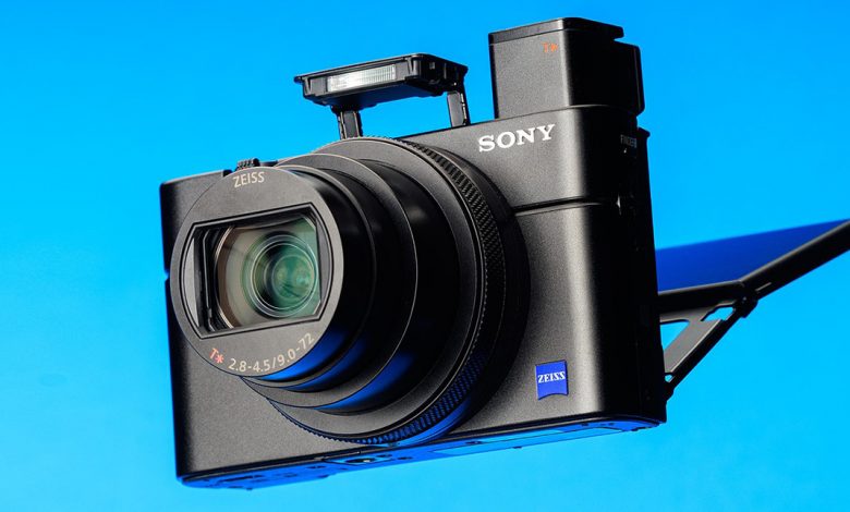 سوني RX100 VII كاميرا بسرعة تصوير 90 صورة في الثانية وفيديو 4K