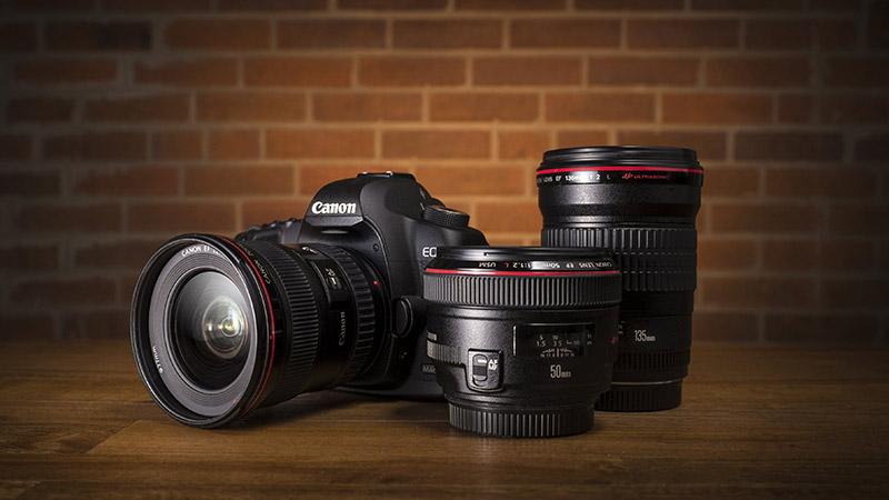 ايقاف انتاج سلسلة كاميرات Canon 5D بشكل نهائي