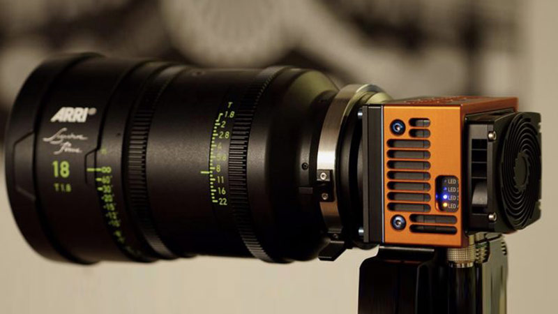 كاميرا ACHTEL 9×7 لتصوير الفيديو بدقة 18K بصيغة RAW وبمستشعر بوضوح 65 ميجابكسل